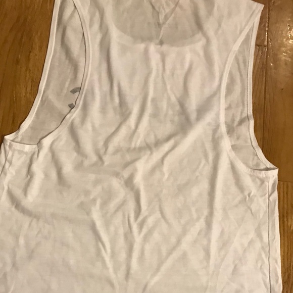 #Basic Tank - Picture 8 of 8